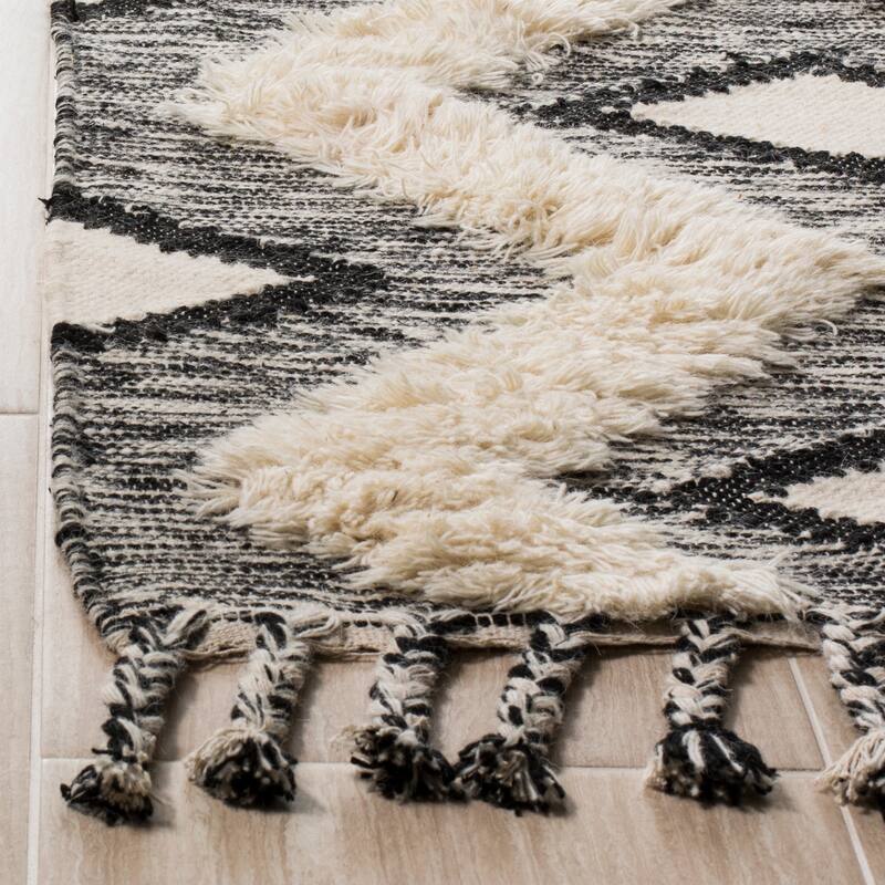 SAFAVIEH Hand-knotted Kenya Annaelle Southwestern Tribal Wool Rug