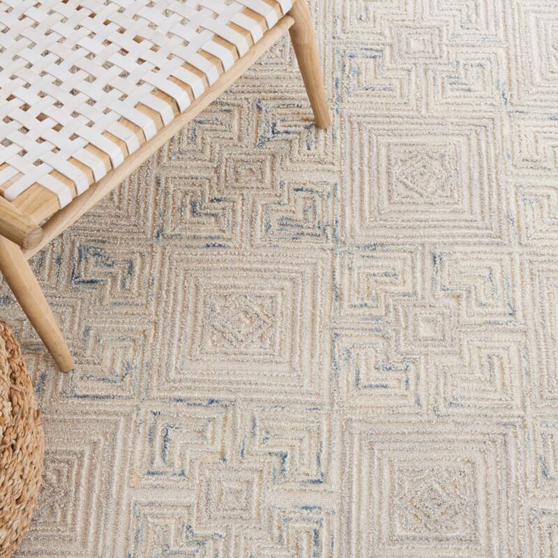 SAFAVIEH Handmade Ikat Viorika Wool Rug