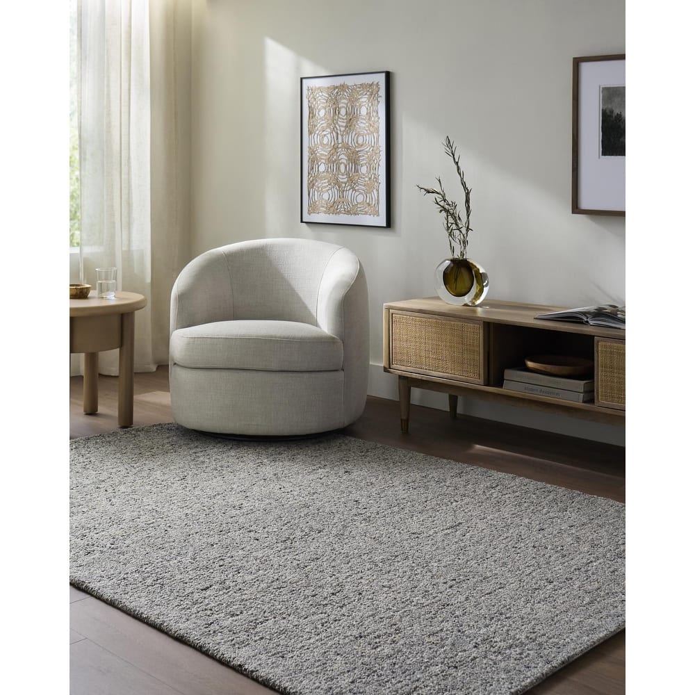 Livabliss Transitional Desire Dots Area Rug