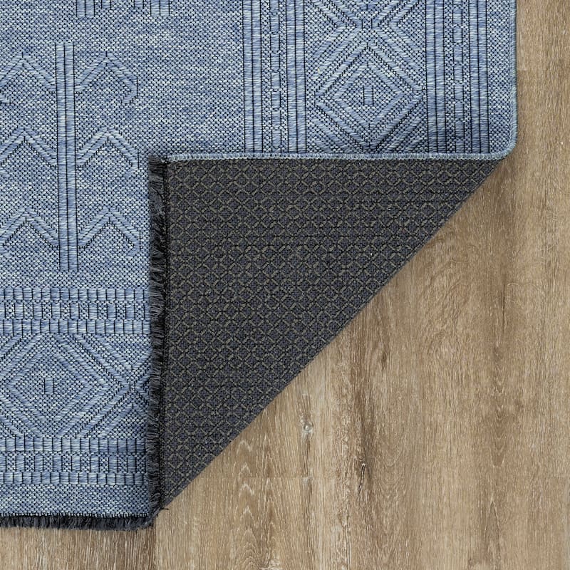 Alameda Solid Color Medallion Machine Washable Indoor Area Rug