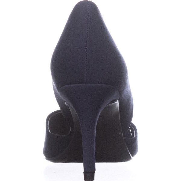 bandolino navy pumps