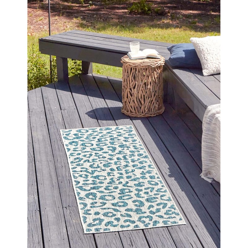 Outdoor Gallery Collection Area Rug - Teal - 2'x6'