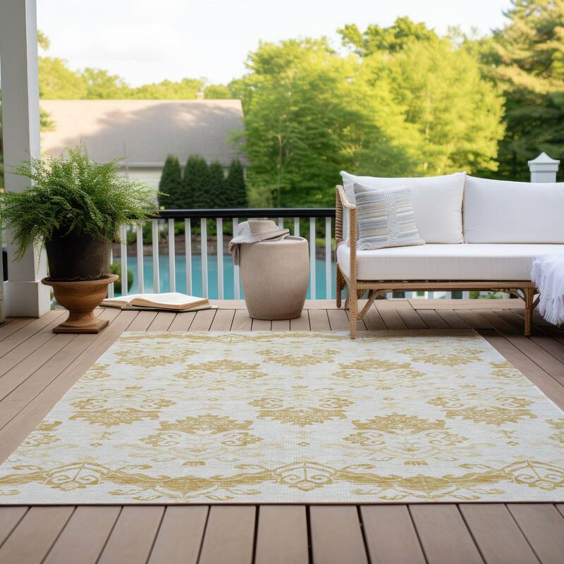 Machine Washable Indoor/ Outdoor Chantille Damask Medallion Rug