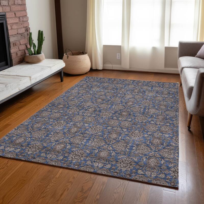 Machine Washable Indoor/ Outdoor Chantille Traditional Floral Rug
