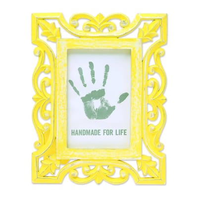 Novica Handmade Sunlit Day Wood Photo Frame (4X6)