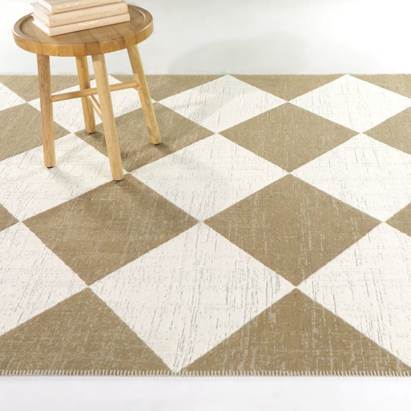 Crane Checkered Indoor/Outdoor Area Rug - 7'10" x 10' - Tan
