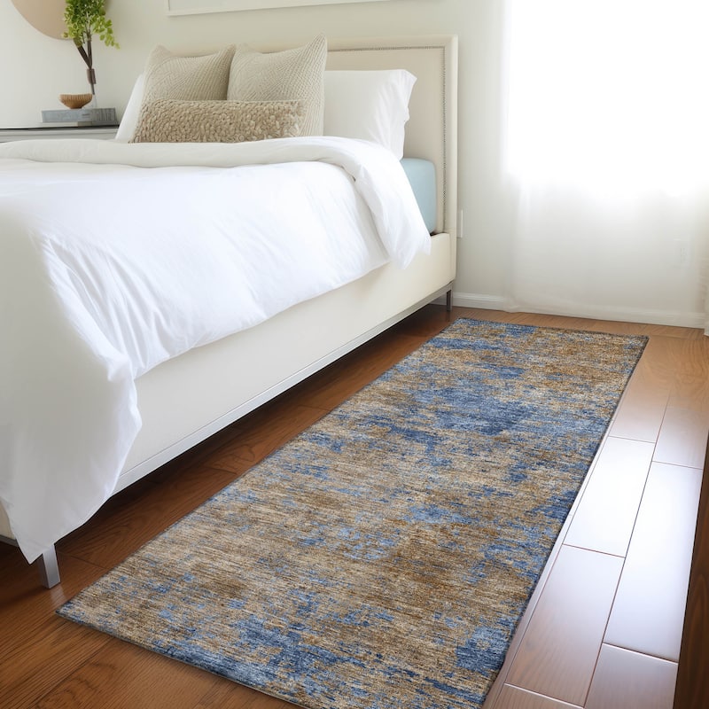 Machine Washable Indoor/ Outdoor Abstract Ombre Chantille Rug - Navy - 2'3" x 7'6"