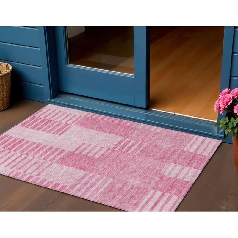 HomeRoots Striped Transitional Rectangle Outdoor Rug - 3' x 5'