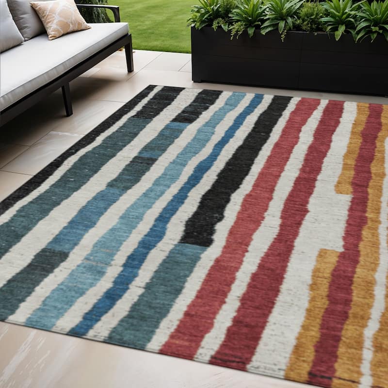HomeRoots Striped Transitional Rectangle Outdoor Rug - 5' X 8'