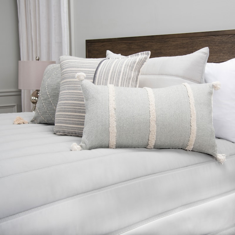 Rizzy Home Blackberry Grove Gray Channel Stitched Quilt Set