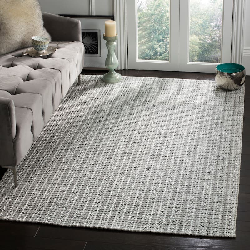 SAFAVIEH Handmade South Hampton Danika Casual Polyester Rug - 3' x 5' - Silver