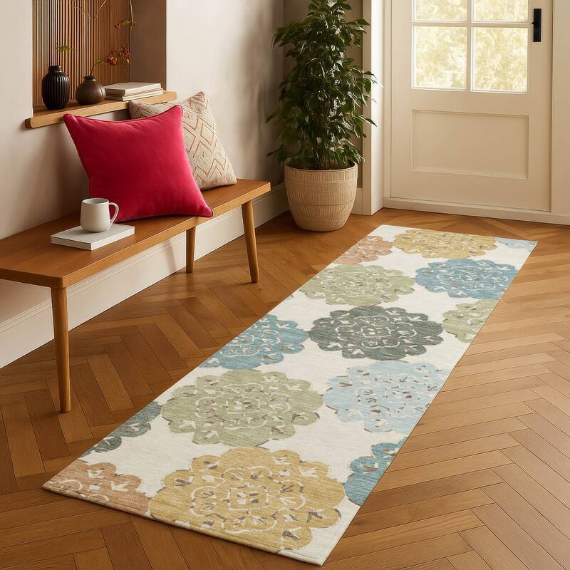 Machine Washable Indoor/ Outdoor Global Motif Chantille Rug