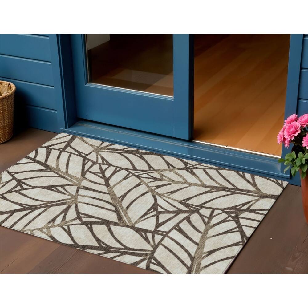 HomeRoots Floral Transitional Rectangle Outdoor Rug