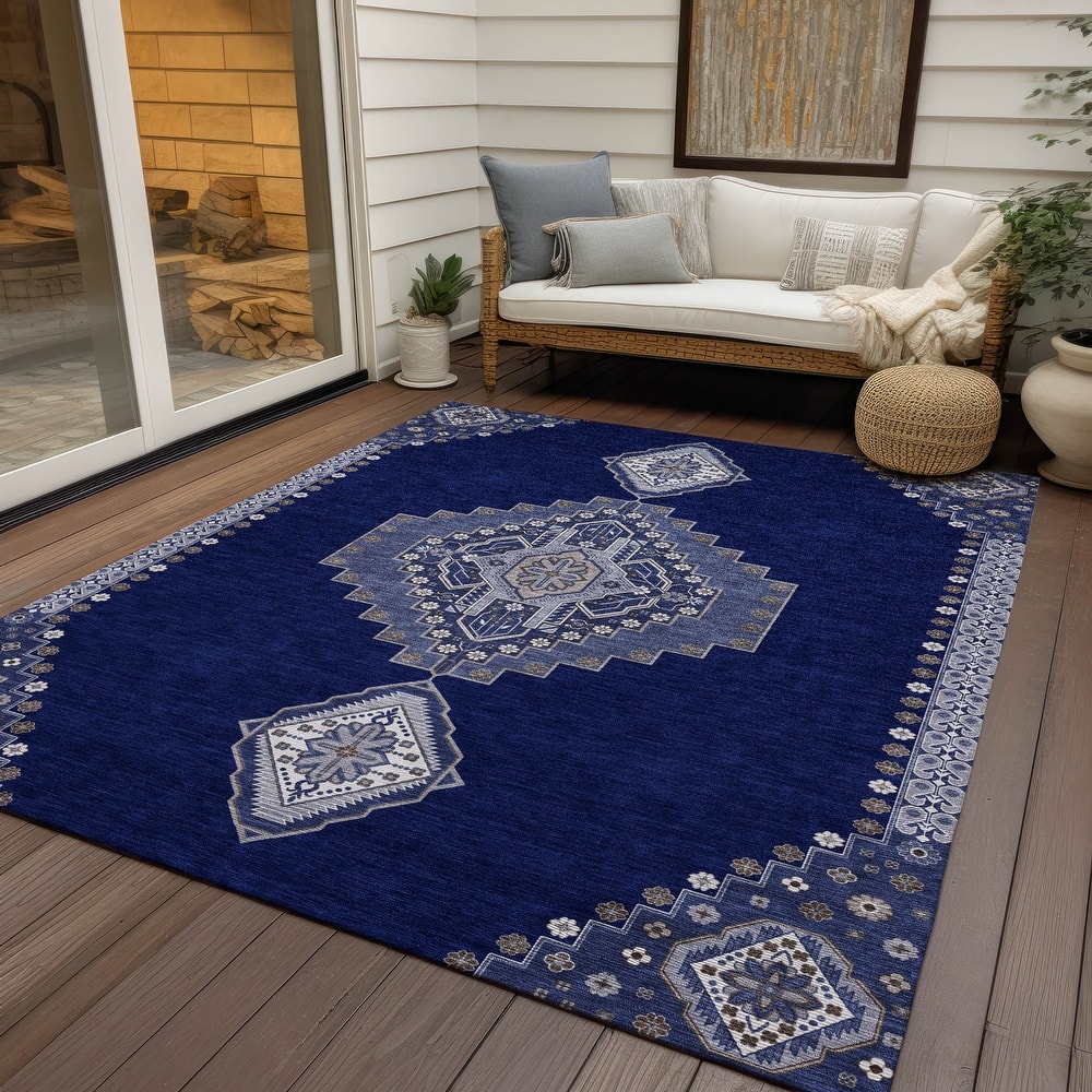Machine Washable Indoor/ Outdoor Boho Traditional Chantille Rug