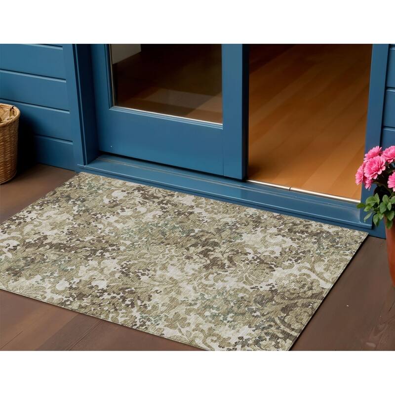 HomeRoots Floral Transitional Rectangle Outdoor Rug - 3' x 5'