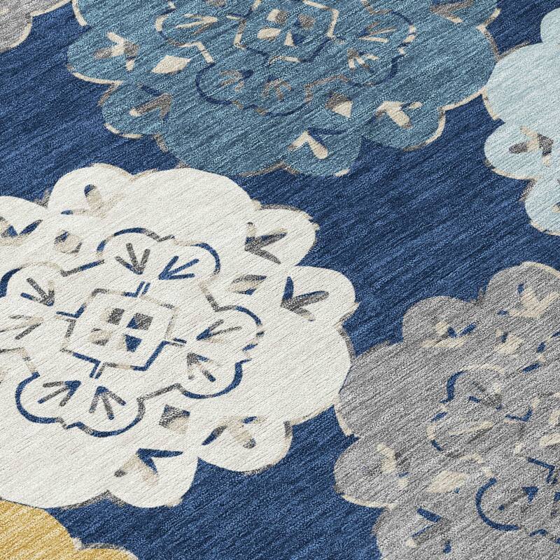 Machine Washable Indoor/ Outdoor Global Motif Chantille Rug