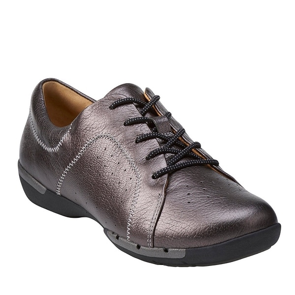 CLARKS Womens UN HONEY Low Top Lace Up Fashion Sneakers