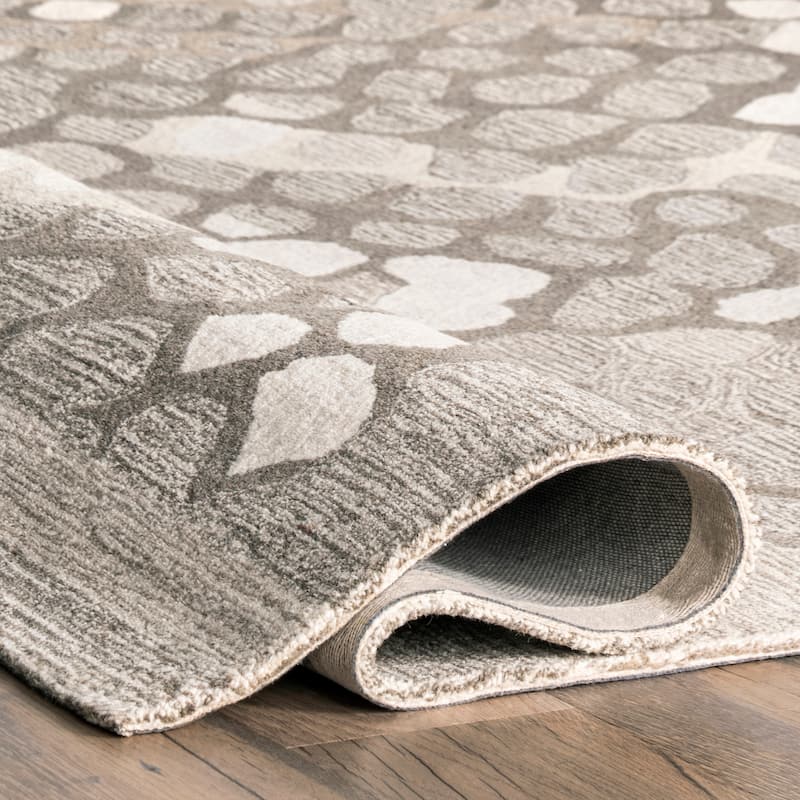 Nuloom Jae Transitional Pebbles Wool Area Rug.