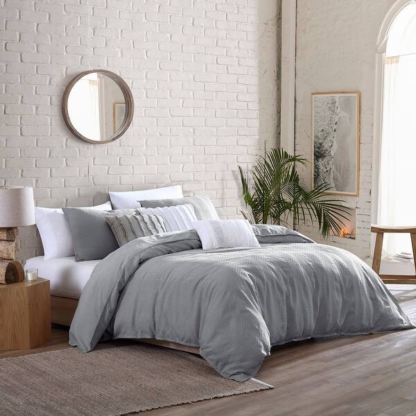 https://ak1.ostkcdn.com/images/products/is/images/direct/2906f366a1c189be0f59bcdafaa751426482413c/Brielle-Home-Billie-Garment-Washed-Cotton-Duvet-Cover-Set.jpg?impolicy=medium