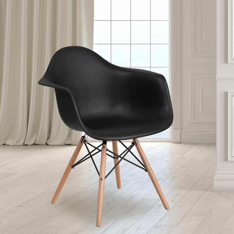 Plastic Chair with Arms and Wooden Legs - Black