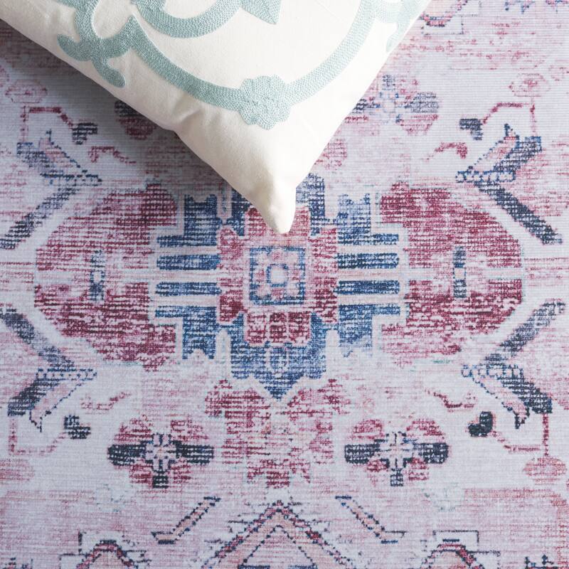 SAFAVIEH Tucson Ombretta Machine Washable & Slip Resistant Rug