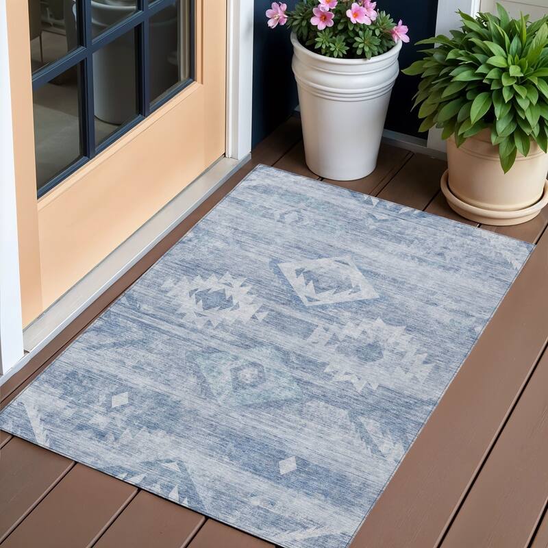 HomeRoots Southwestern Transitional Rectangle Outdoor Rug - 3' x 5'