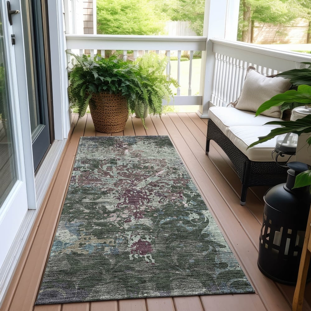 Machine Washable Indoor/ Outdoor Chantille Vintage Damask Rug