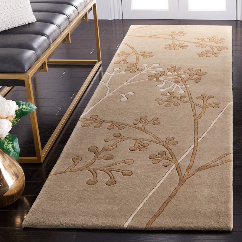 SAFAVIEH Handmade Soho Jesenia Vine N.Z. Wool Rug - 2'6" x 10' Runner - Sage