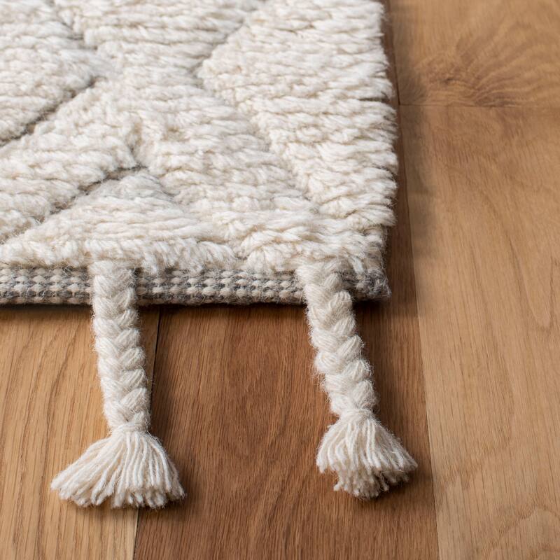 SAFAVIEH Handmade Casablanca Zamfira Boho Wool Rug - 5' x 8'