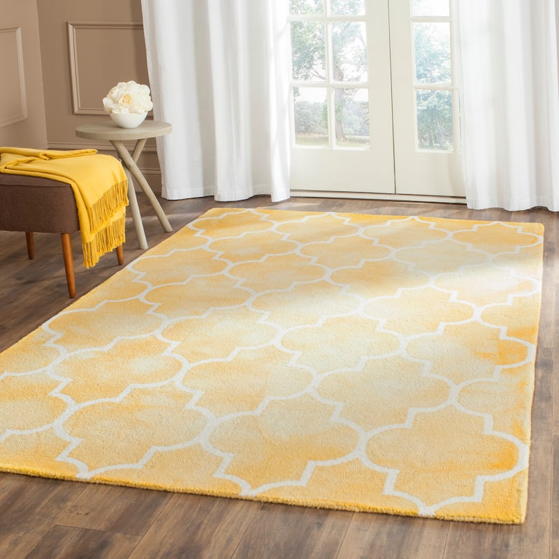SAFAVIEH Dip Dye Anasthasie Hand-tufted Wool Geometric Area Rug - 5' x 8' - Gold/Ivory
