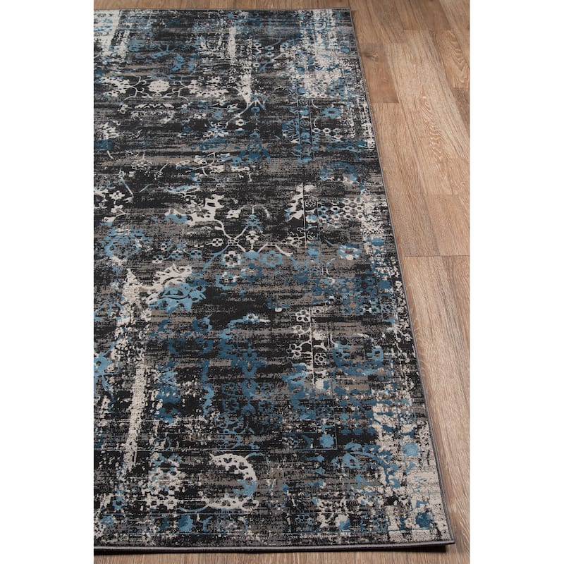 Momeni Juliet Traditional Distressed Design Area Rug
