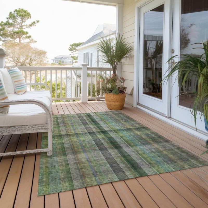 Machine Washable Indoor/ Outdoor Modern Plaid Chantille Rug