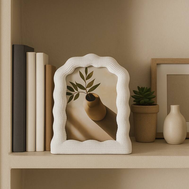 Resin Sculptured Wavy Arch Photo Frame - White