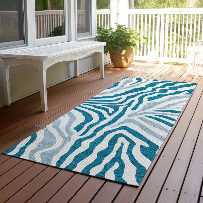 Machine Washable Indoor/ Outdoor Modern Prints Chantille Rug - Teal - 2'3" x 7'6"