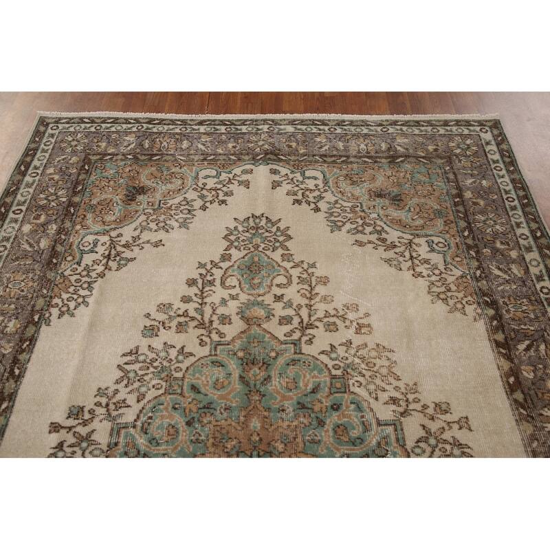 Floral Anatolian Distressed Turkish Vintage Handmade Wool Carpet - 5'9"x 9'0"