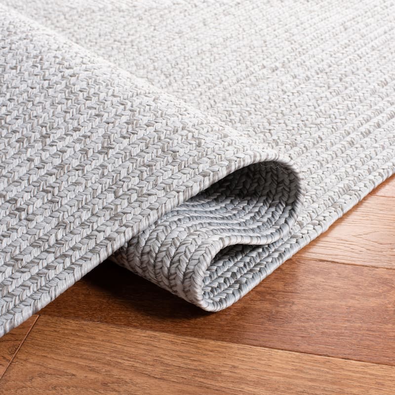 SAFAVIEH Handmade Braided Country Casual Lavada Rug - 5' x 8' - Silver/Grey - Rectangle