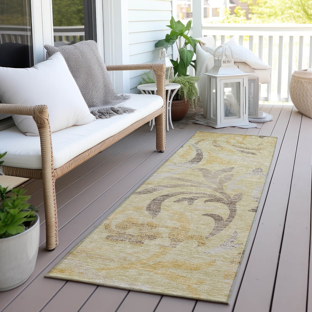 Machine Washable Indoor/ Outdoor Chantille Floral Scroll Rug