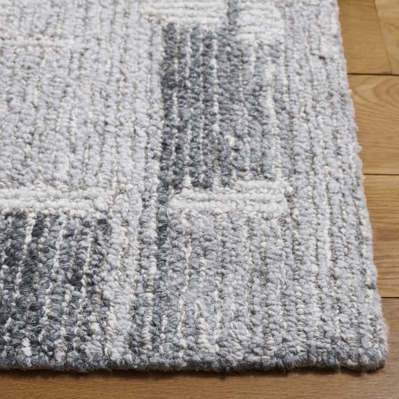 SAFAVIEH Handmade Harvest Chinami Wool Rug
