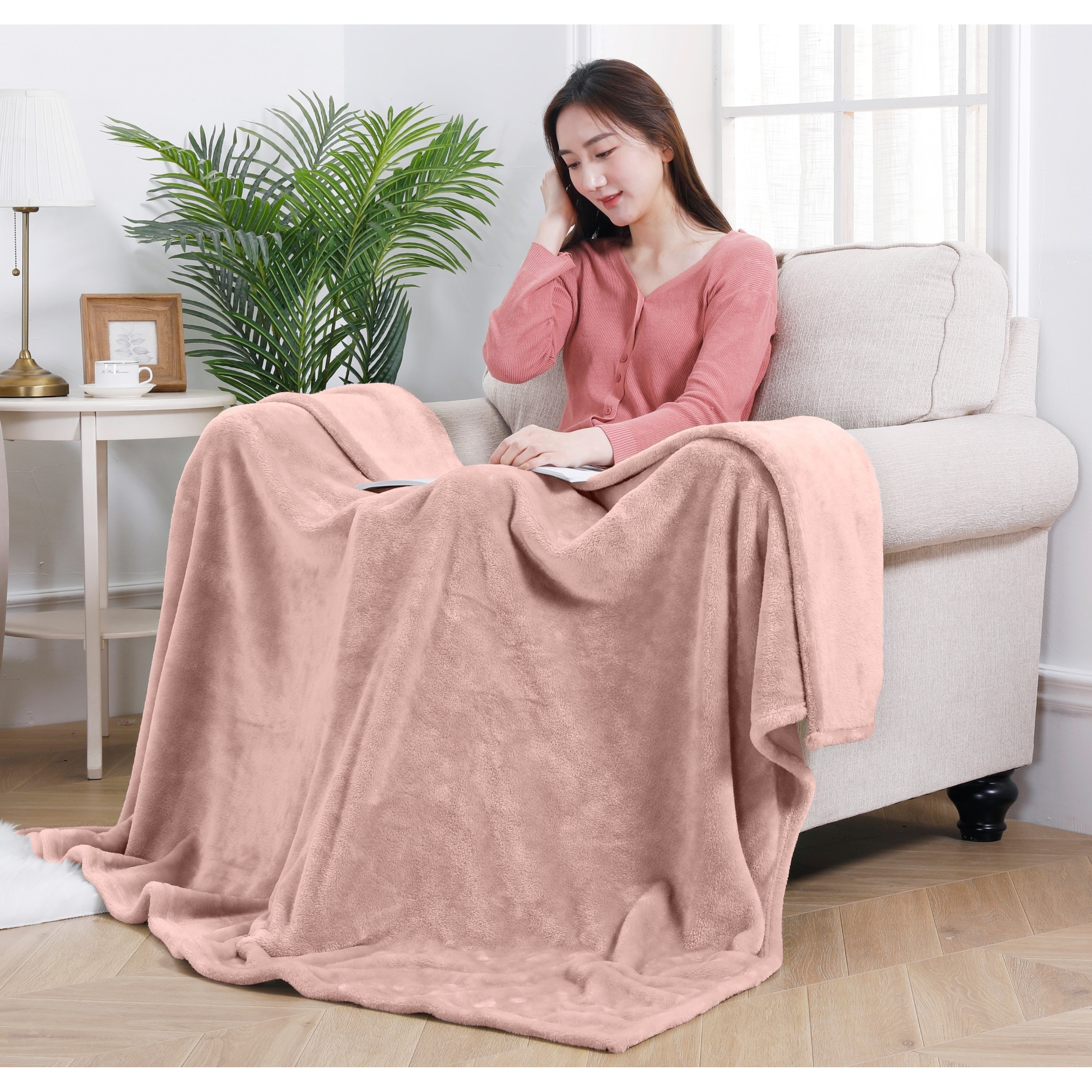 Elle Decor Solid Plush Oversized Throw Blanket Silky Soft and Cozy Flannel Fleece for Bed and Couch Bed Bath Beyond 33238838