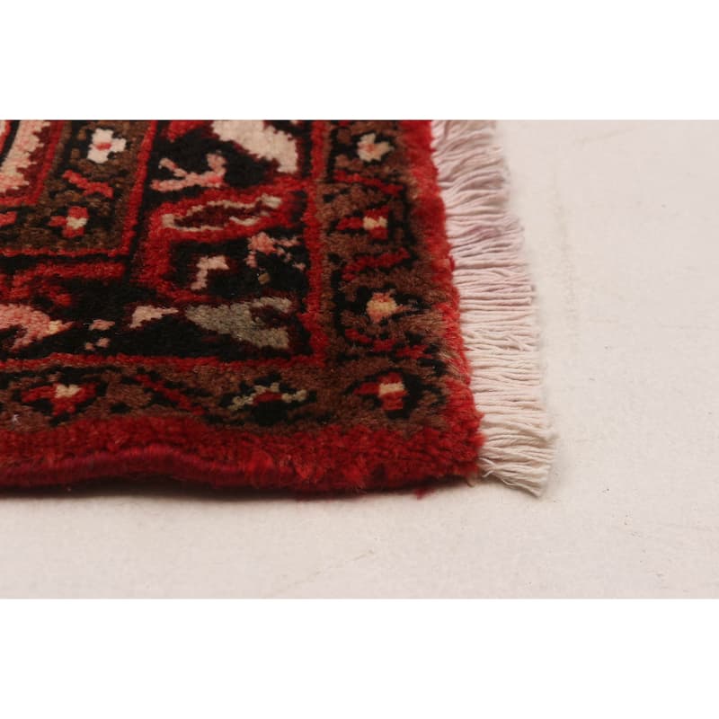 Andelz Red Rug 4'4" x 7'2" - 4'4 x 7'2