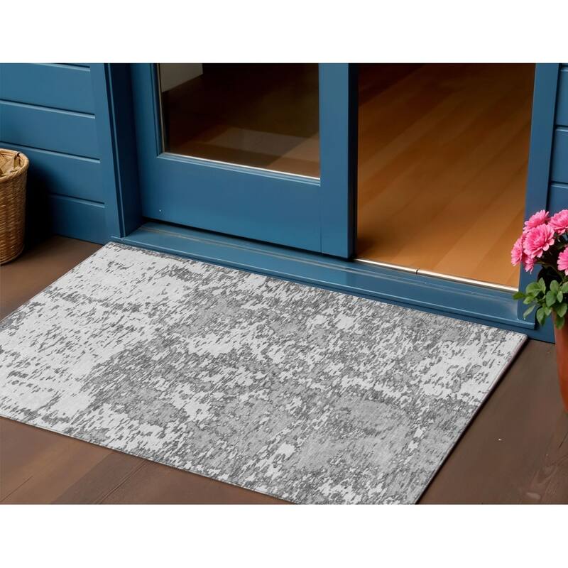 HomeRoots Abstract Transitional Rectangle Outdoor Rug - 3' x 5'