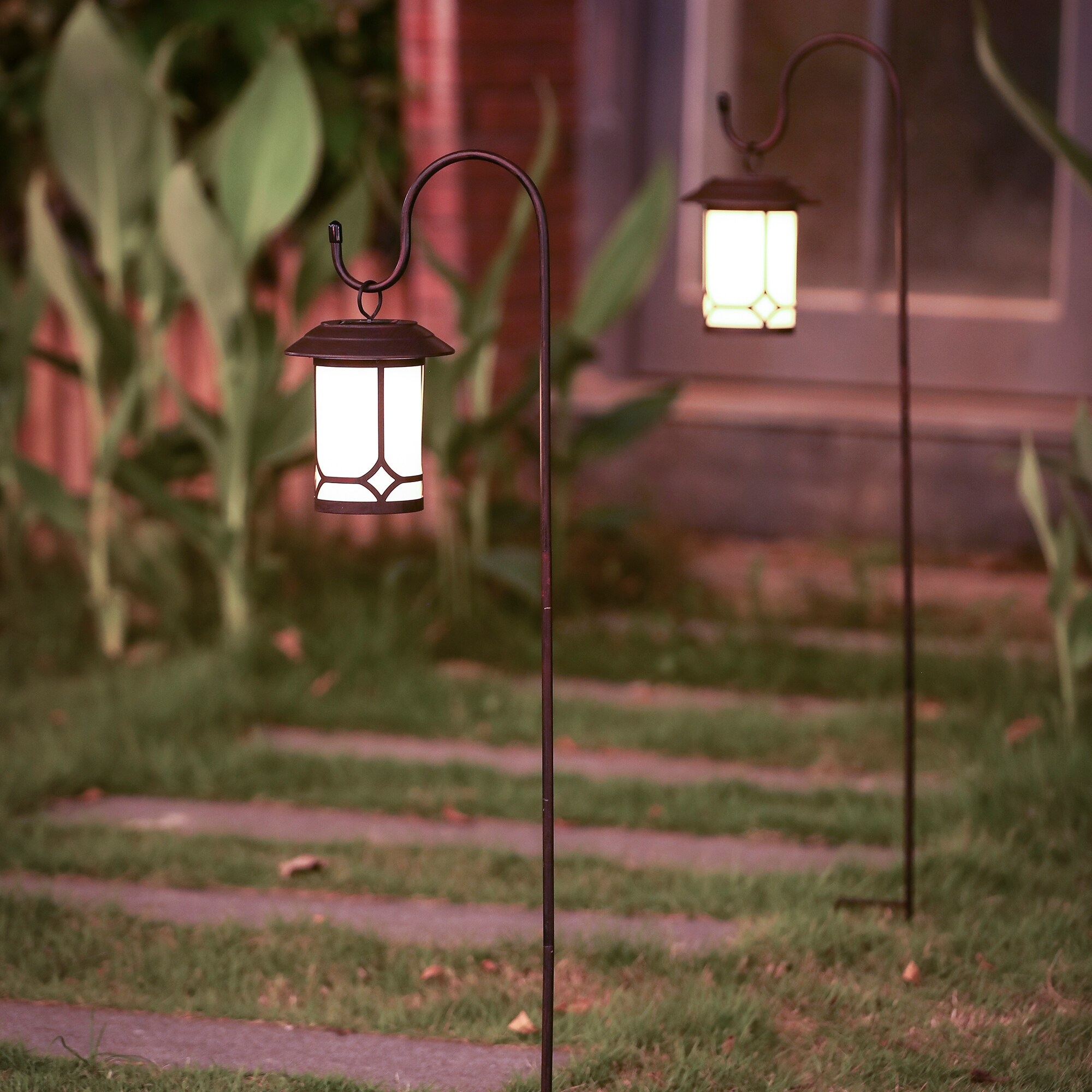 Hanging solar lantern deals