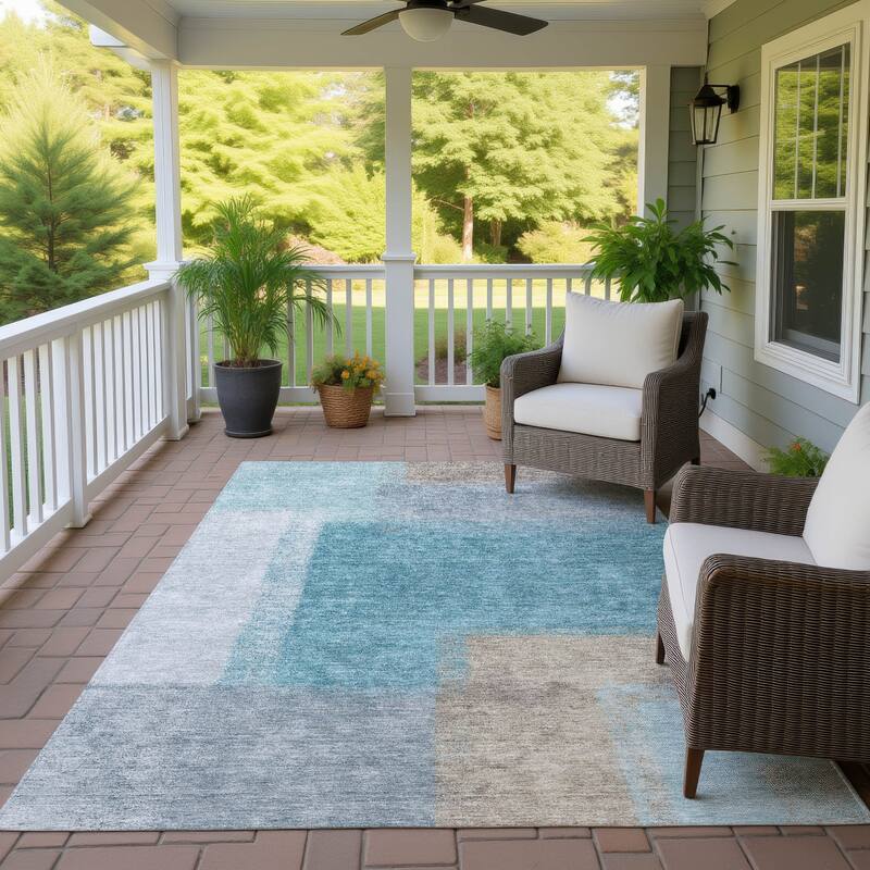 Machine Washable Indoor/ Outdoor Solid Contemporary Chantille Rug