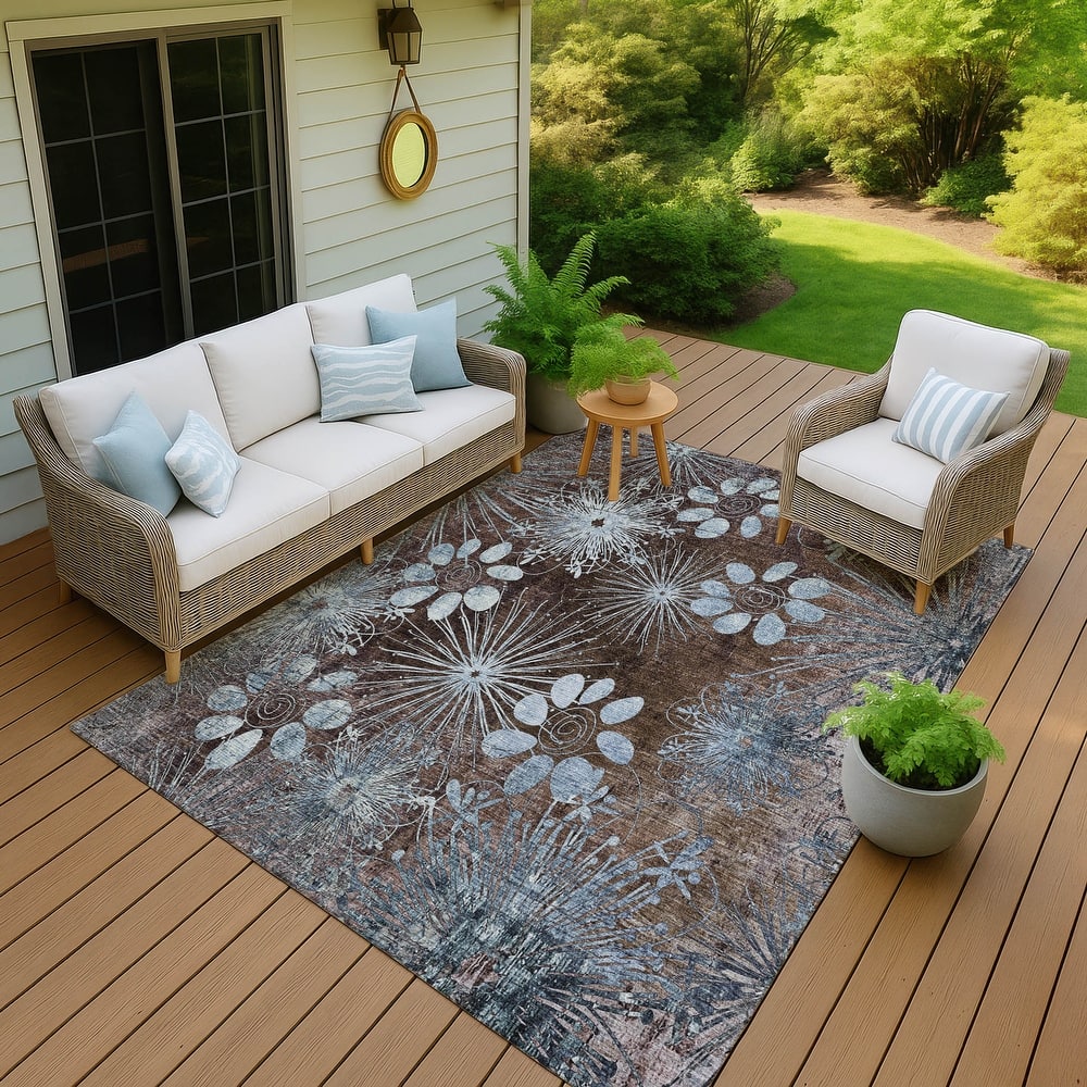 Machine Washable Indoor/ Outdoor Floral Geo Chantille Rug