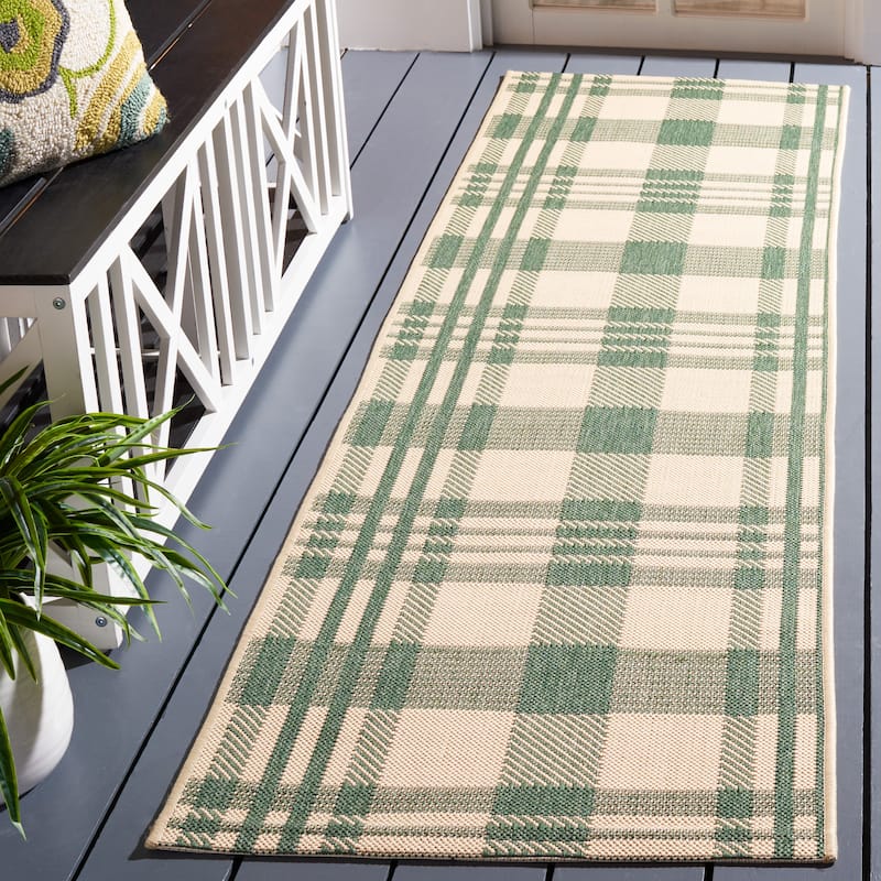 SAFAVIEH Courtyard Oriole Plaid Indoor/ Outdoor Waterproof Patio Backyard. - 2'3" x 20' Runner - Green/Beige
