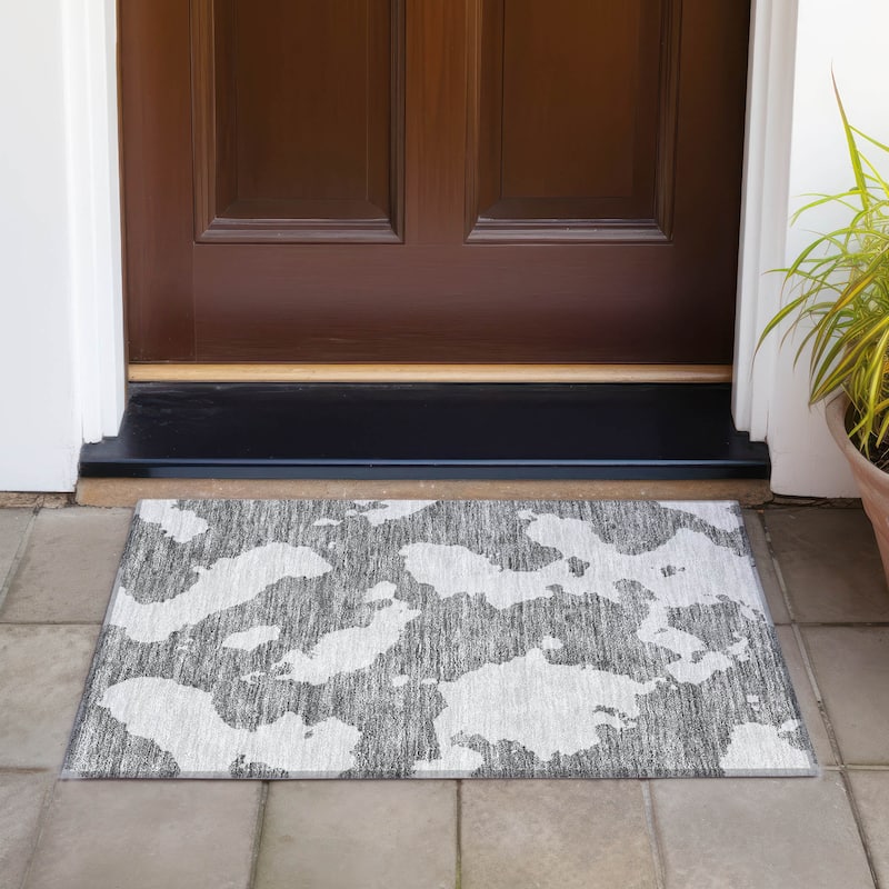 Machine Washable Indoor/ Outdoor Contemporary Abstract Chantille Rug - Gray - 1'8" x 2'6"