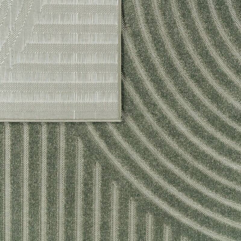 Minimalist In- & Outdoor Rug Boho with Curved Boho Pattern in Green