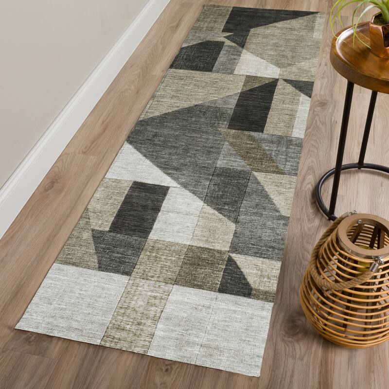 Machine Washable Indoor/ Outdoor Modern Geo Chantille Rug