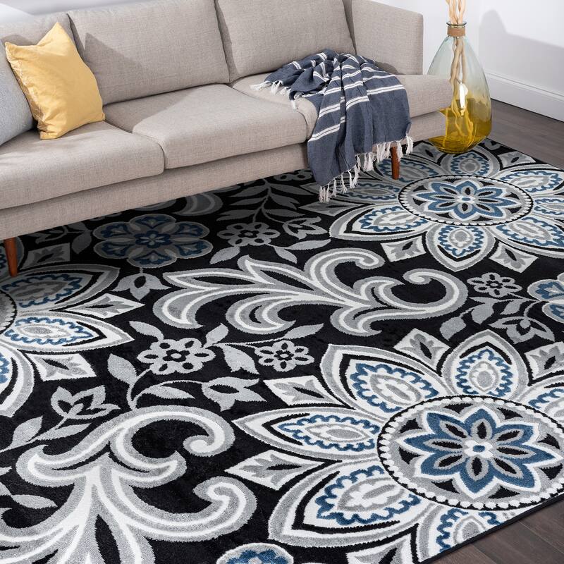 Wyman Bohemian & Eclectic Floral Indoor Area Rug