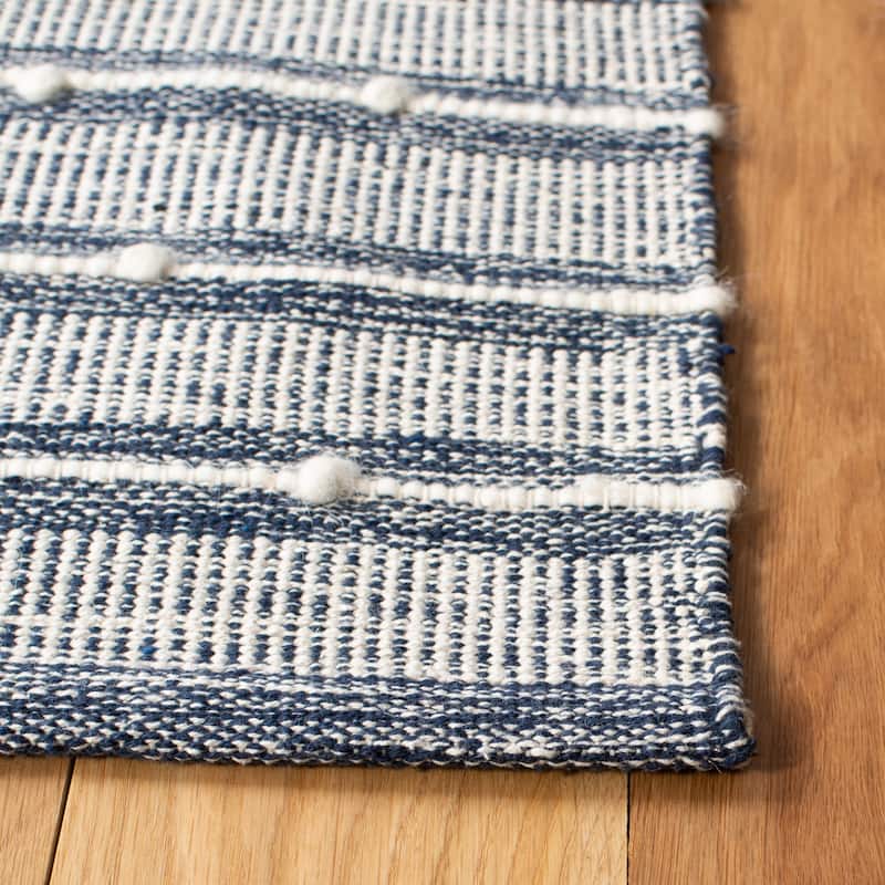 SAFAVIEH Handmade Striped Kilim Latoria Modern Cotton Rug -
